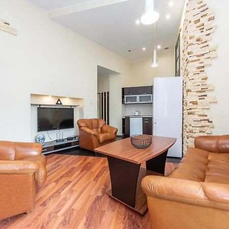 Comfortable Apartment On Mikhaylovskiy Lane Kijev Kültér fotó