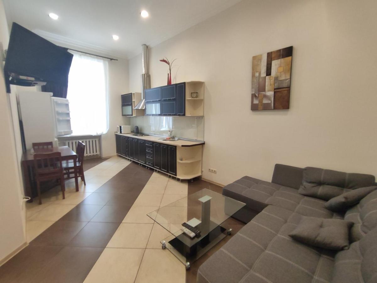 Comfortable Apartment On Mikhaylovskiy Lane Kijev Kültér fotó