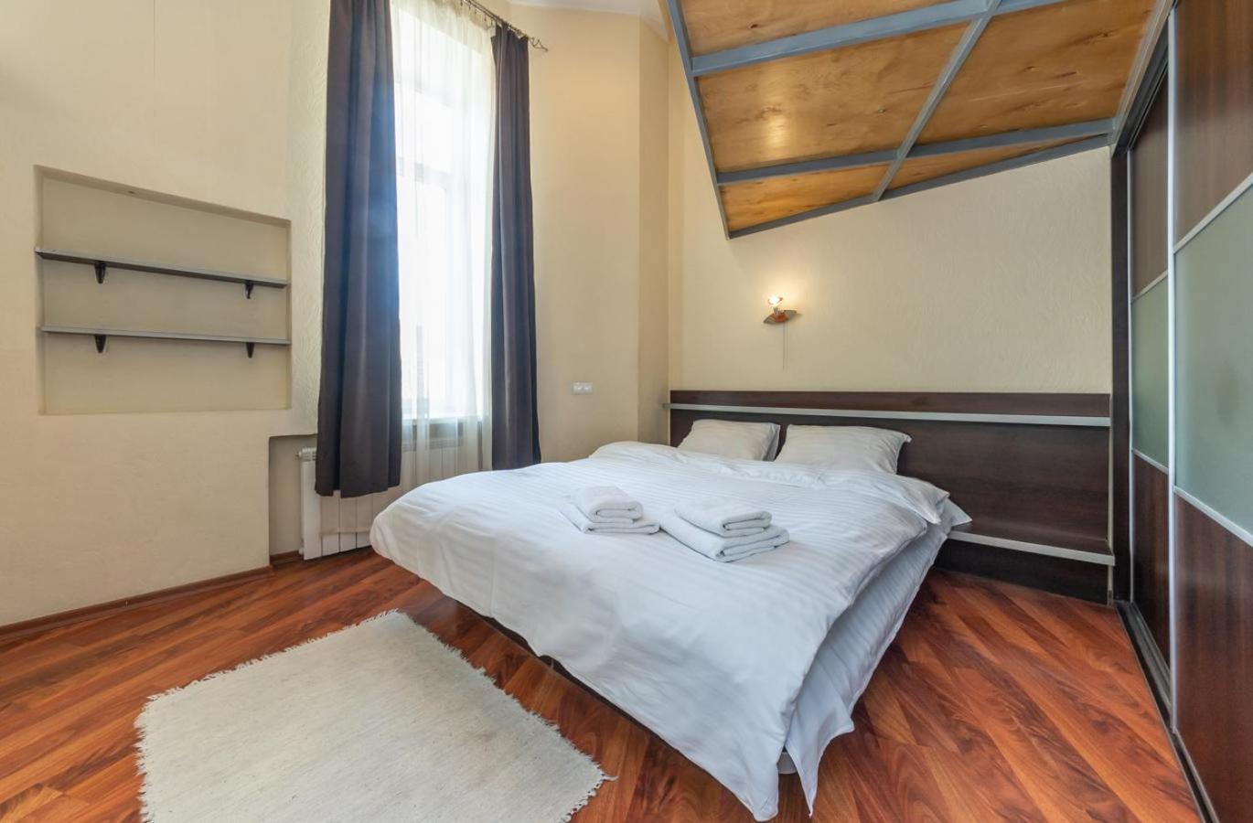 Comfortable Apartment On Mikhaylovskiy Lane Kijev Kültér fotó