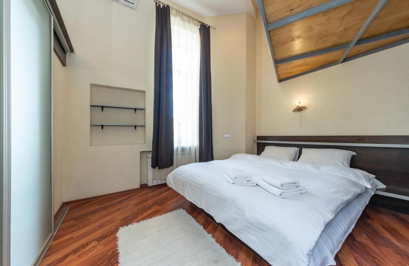 Comfortable Apartment On Mikhaylovskiy Lane Kijev Kültér fotó