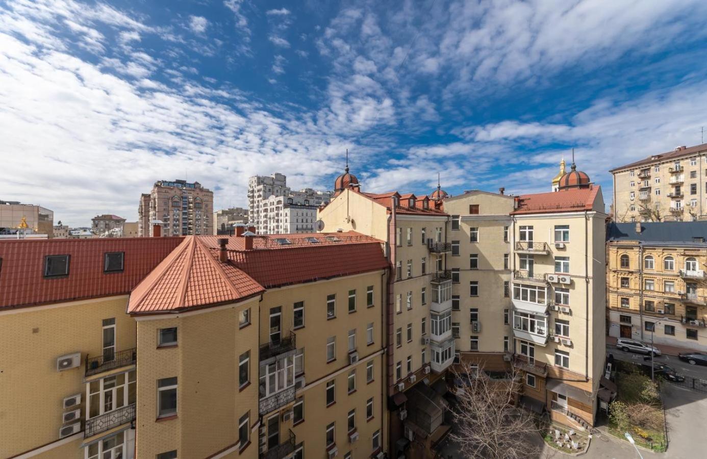 Comfortable Apartment On Mikhaylovskiy Lane Kijev Kültér fotó