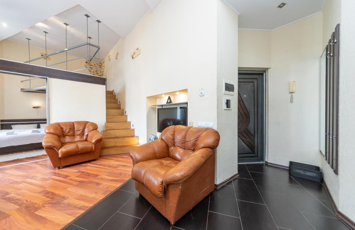 Comfortable Apartment On Mikhaylovskiy Lane Kijev Kültér fotó