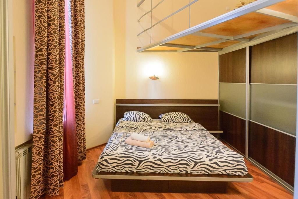 Comfortable Apartment On Mikhaylovskiy Lane Kijev Kültér fotó